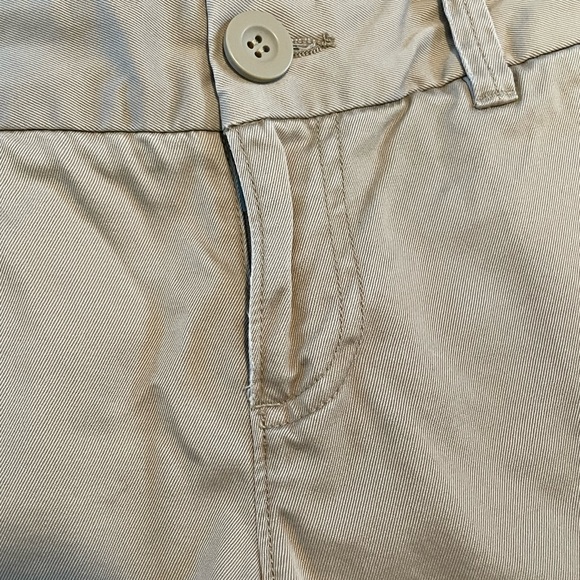 Old Navy Shorts - Picture 4 of 7